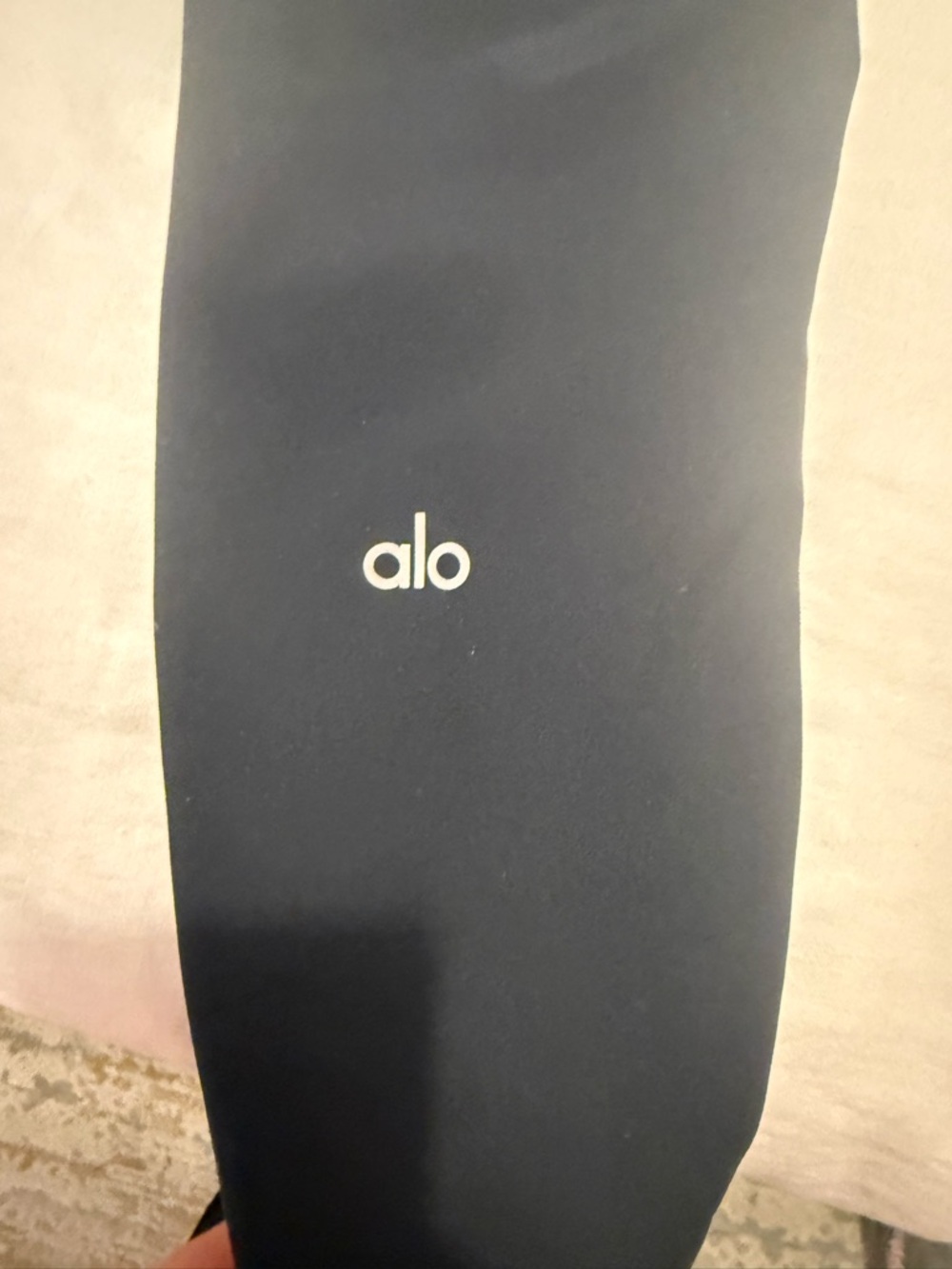 ALO Airlift 7/8 Black High-Rise Performance Leggings - Picture 3 of 4